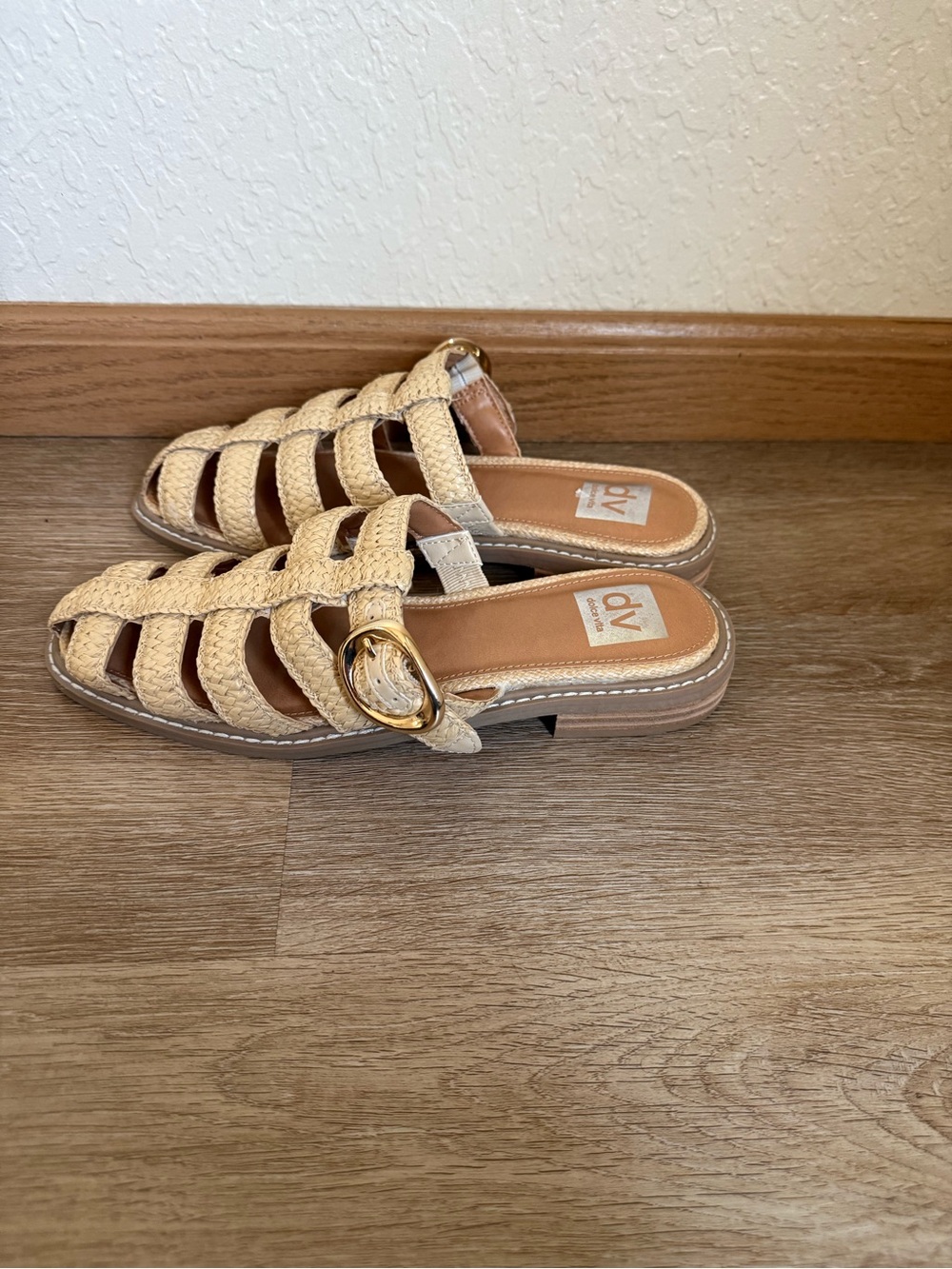 Dolce Vita Falcun Woven Fisherman Strappy Sandals Slip On Womens Size 7.5 Summer - Picture 3 of 5